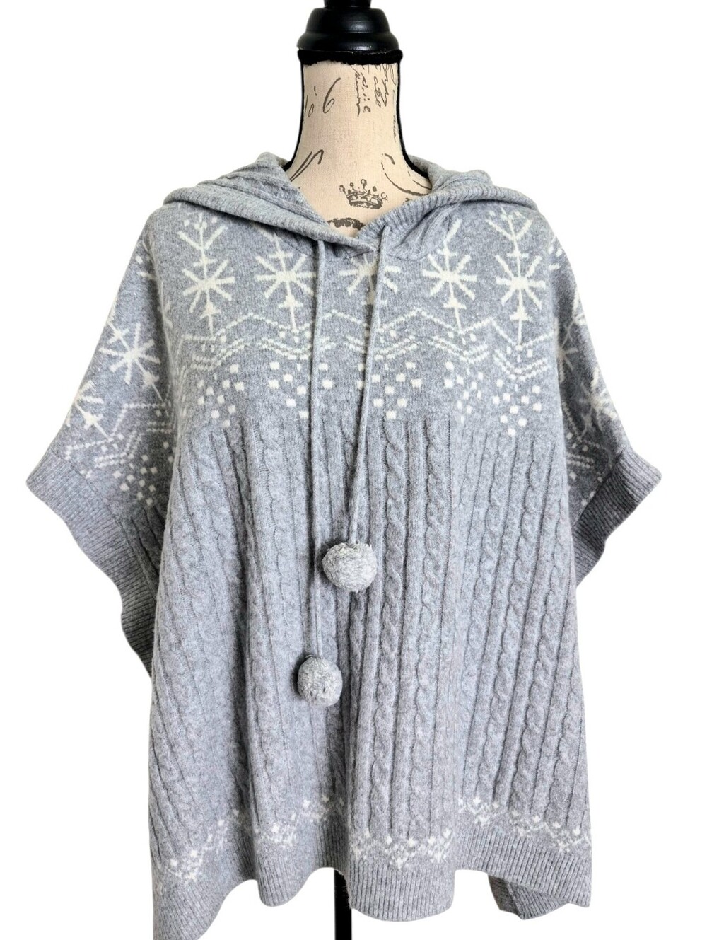 Soft Surroundings grey snowflake cable knit Fair Isle sweater Hooded poncho OS